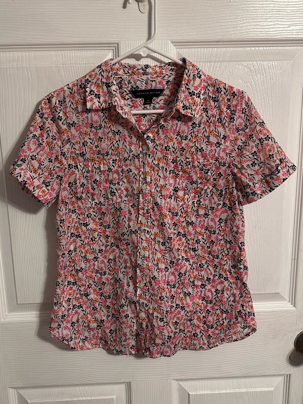 Floral lightweight pocket cotton button down blouse cuffed sleeves